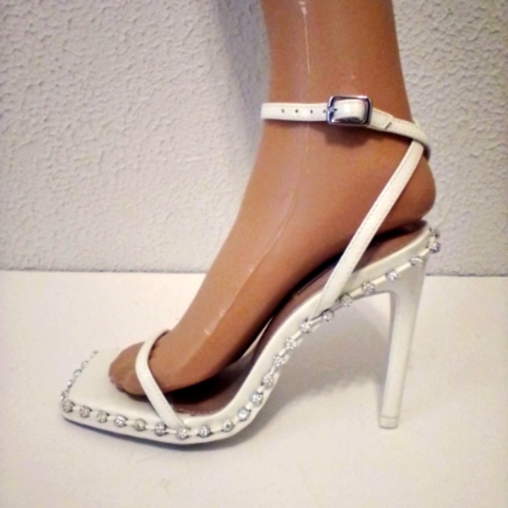 Elegant White Heels with Rhinestone Detailing